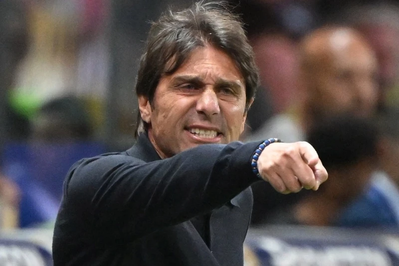 Antonio Conte İtalya'da Sezonun En İyi Teknik Direktörü Seçildi