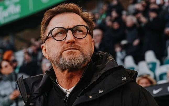 Bundesliqa klubunda baş məşqçi istefası