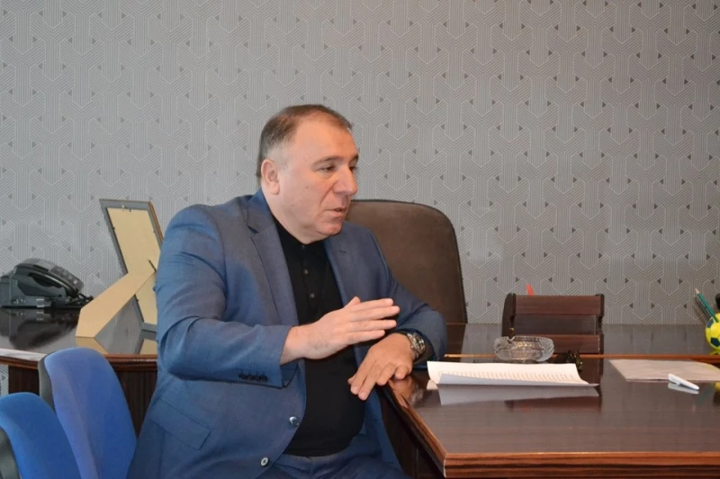 İsgəndər Cavadov: Milli komandaya yerli məşqçi lazımdır, əcnəbi yalnız legionerlər çoxluq təşkil etdikdə gətirilə bilər