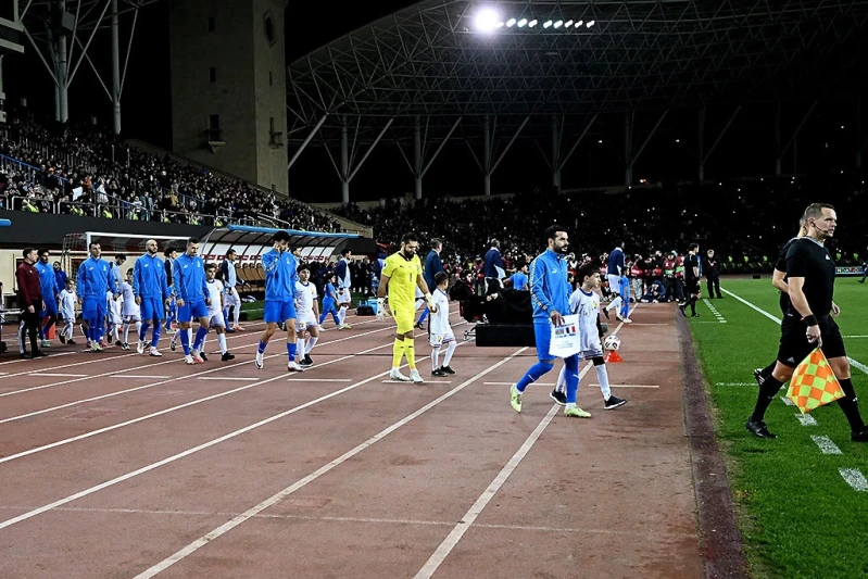 Emin Mahmudov: Klublarda az oynamaq böyük problemdir