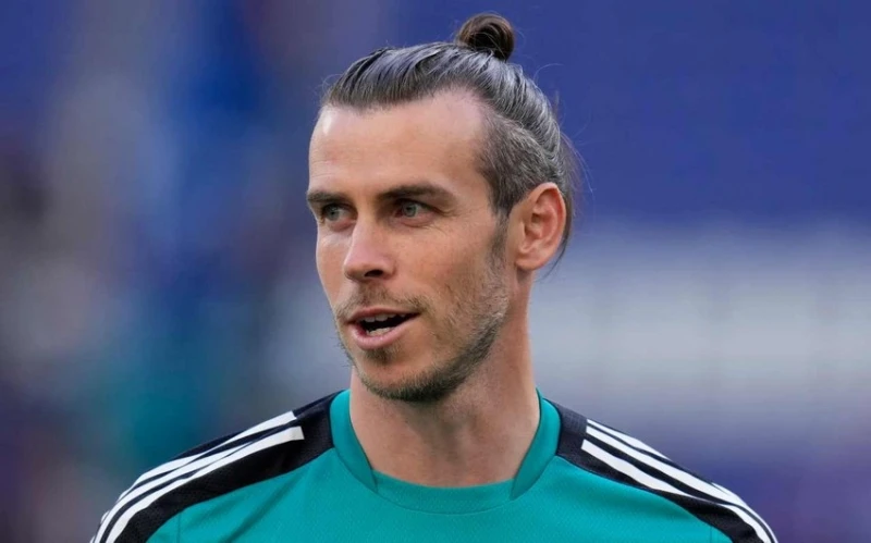 Gareth Bale officially confirms intention to buy Cardiff