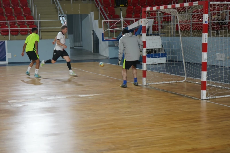 Yerli jurnalistlərimiz Batumidə minifutbol üzrə bürünc medal qazanıblar Yerli jurnalistlərimiz Batumidə minifutbol üzrə bürünc medal qazanıblar