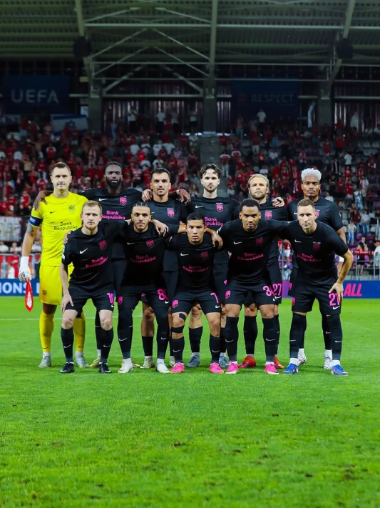 Sabah komandası Manchester United ilə çarter reysi üçün İngiltərəyə yola düşür