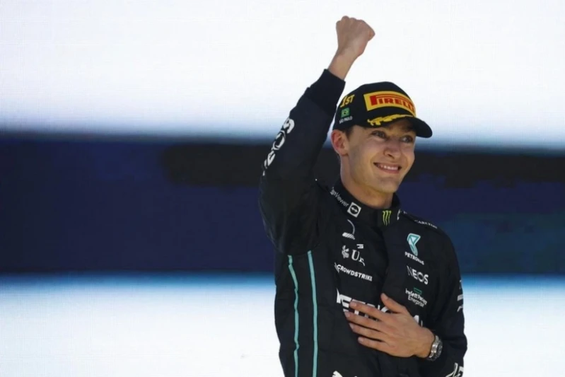 George Russell, Singapur Grand Prix'si Sıralama Turlarında Birinci Oldu