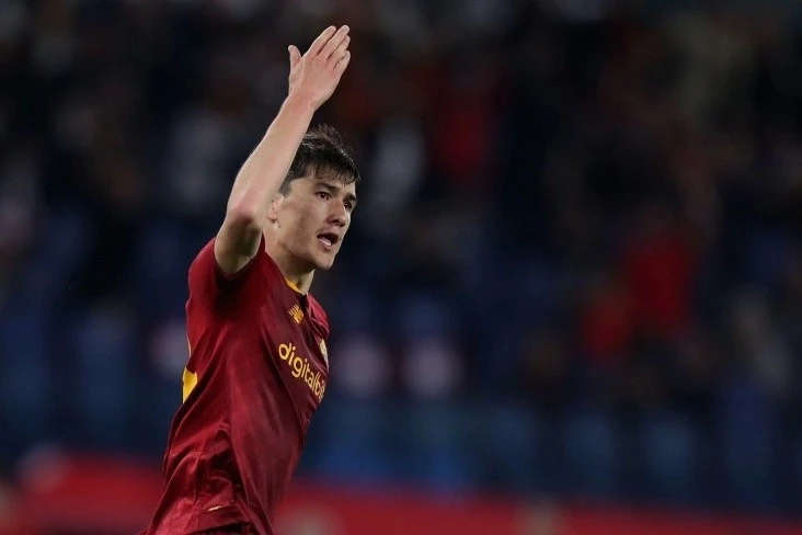 Roma Eldor Şomurodovla yollarını ayırmağa hazırlaşır