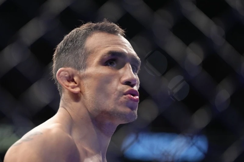 Toni Ferqyuson UFC-də yox, boksda döyüşəcək