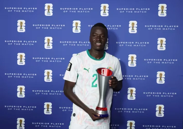 Pap Qeye Seneqal-İraq oyununda ən yaxşı futbolçu seçilib