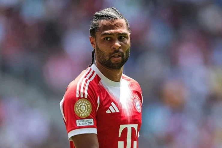 Serge Gnabry decides to stay at Bayern