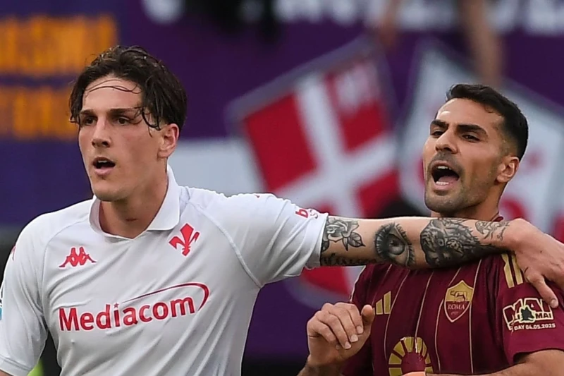 Former Roma player raised his hand to the club's young players?