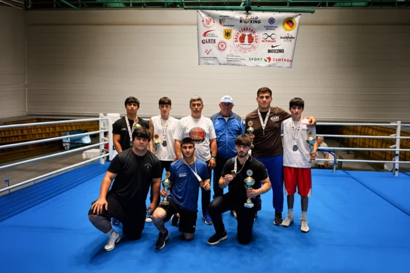 Azərbaycan gənc boksçuları Almaniya turnirində altı medal qazanıb
