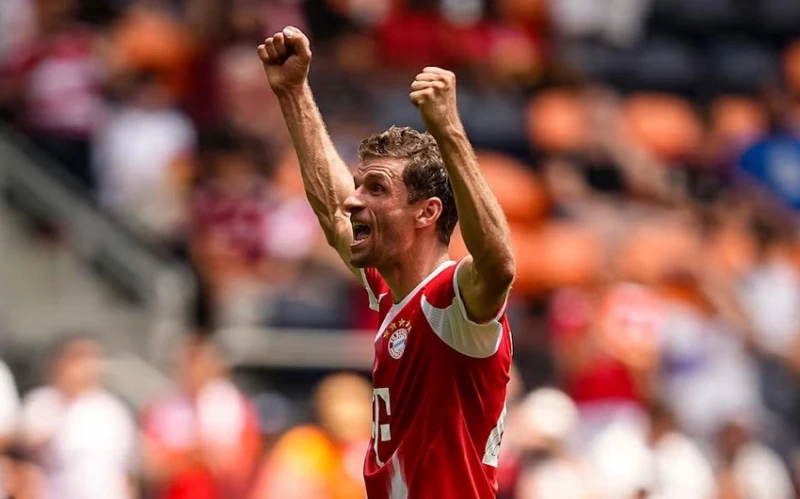Thomas Müller Becomes Third Player in Bayern History to Surpass 250 Goals