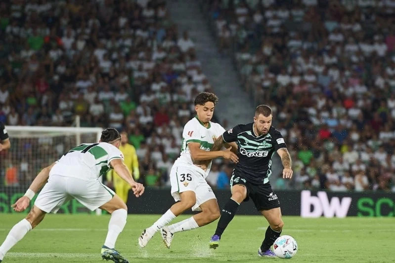 Elçe - Betis: Bərabərlik və bir xal