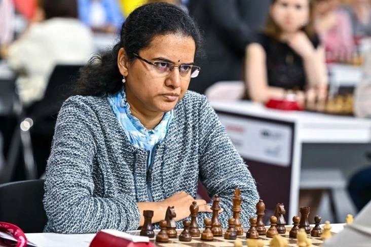 Hampi Koneru FIDE Qadın İddiaçılar Turnirində iştirakdan imtina etdi