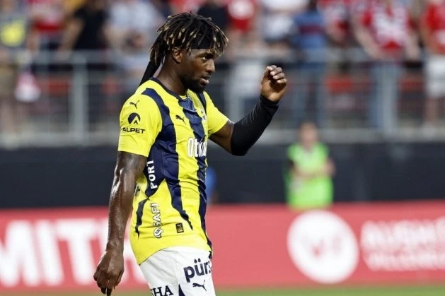 Fənərbaxça onunla yollarını ayırmağa hazırlaşır