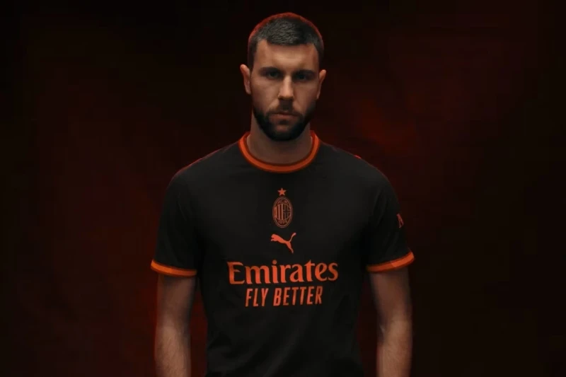 Milan klubu 2026/27 mövsümü üçün üçüncü formasını təqdim edib