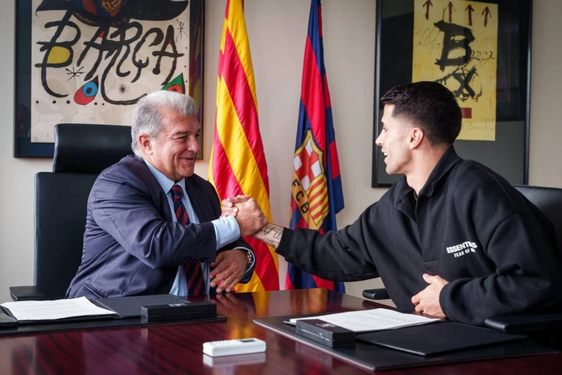 Barcelona Joao Cancelo Transferini Onayladı, Sonra Sildi ve Yeniden Onayladı