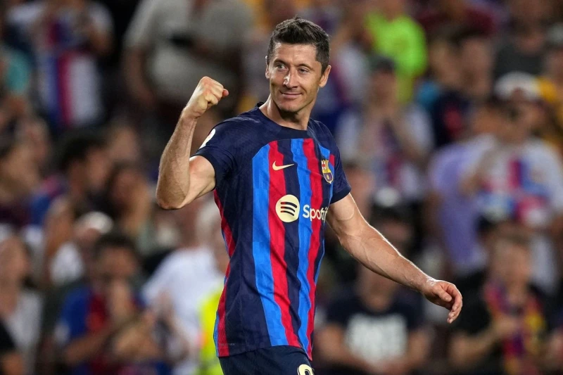 Деннис Бергкамп: Идеальные нападающие - Кейн и Левандовски