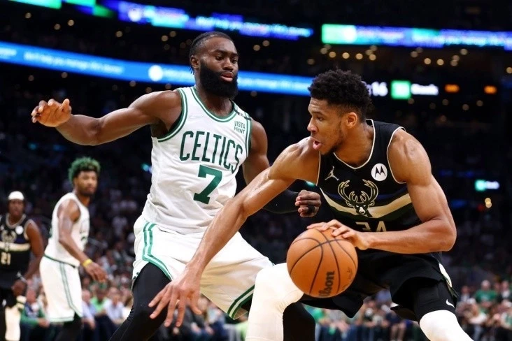 Israeli national team coach jokes about using M-16 to stop Antetokounmpo