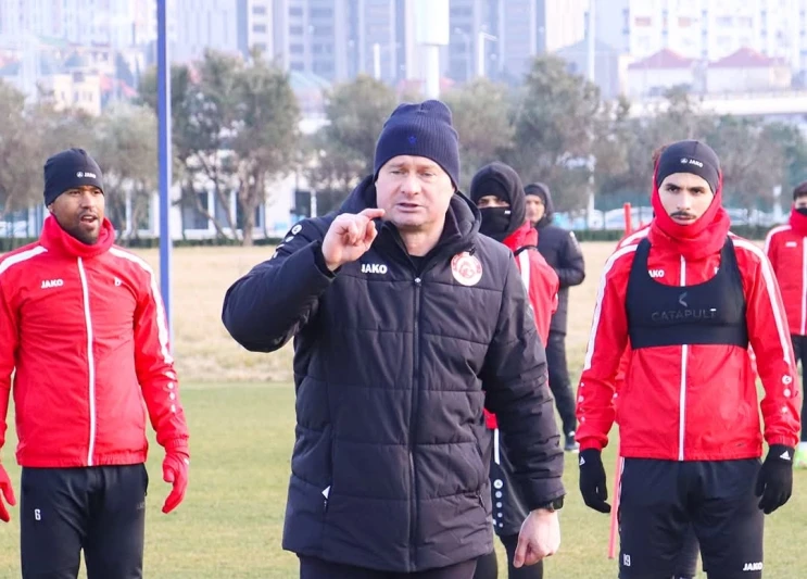 Demçenkonun Neftçiyə 0:4 hesablı məğlubiyyətlə bağlı şərhi