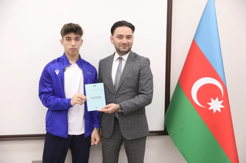 Azerbaycan Okçuluk Federasyonu'nda okçulara spor dereceleri takdim edildi