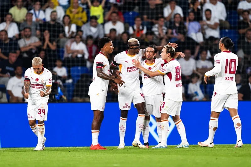 Qalatasaray, Başakşəhəri 3-2 hesabla məğlub etdi
