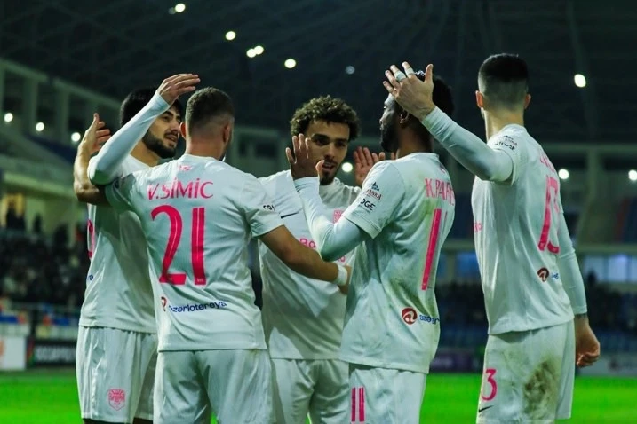 Sabah iki legioneri heyətdən çıxara bilər