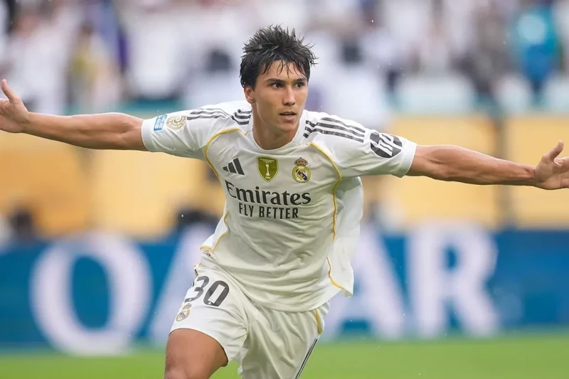 Qonsalo Qarsiya XXI əsrdə La Liqada debütdə het-trik edən ikinci Real oyunçusu oldu