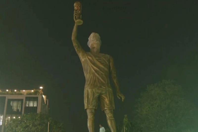 Messinin Hindistanda 21 Metrlik Heykəli Açılacaq - VİDEO