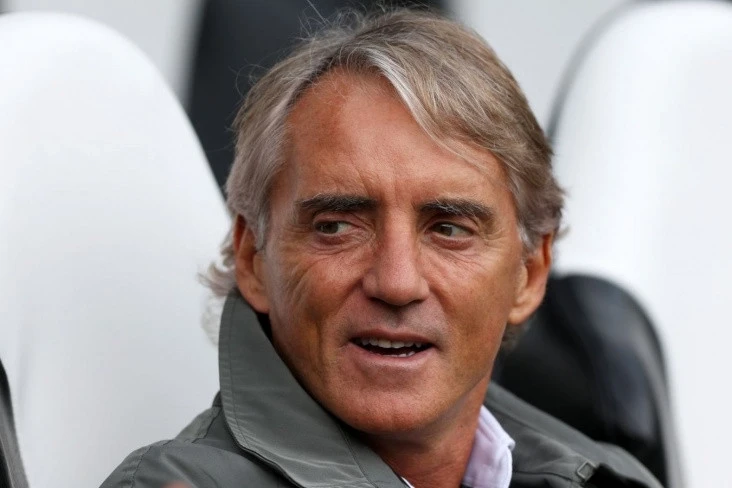 Roberto Mancini, Manchester Unitedın başına geçebilir