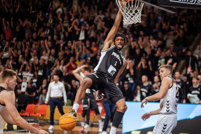 Sabah Amerikalı Keith Jordan'ı Transfer Etti