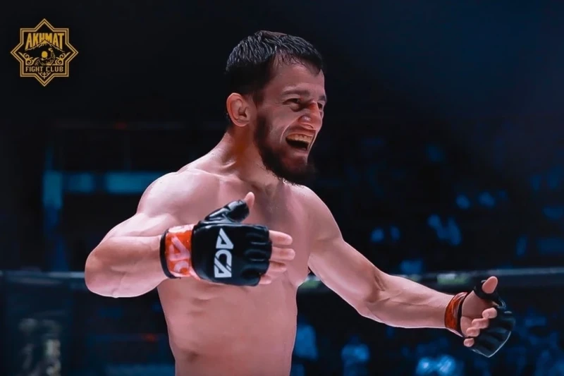 Qadınları döyən MMA döyüşçüsü Axmat klubundan qovuldu