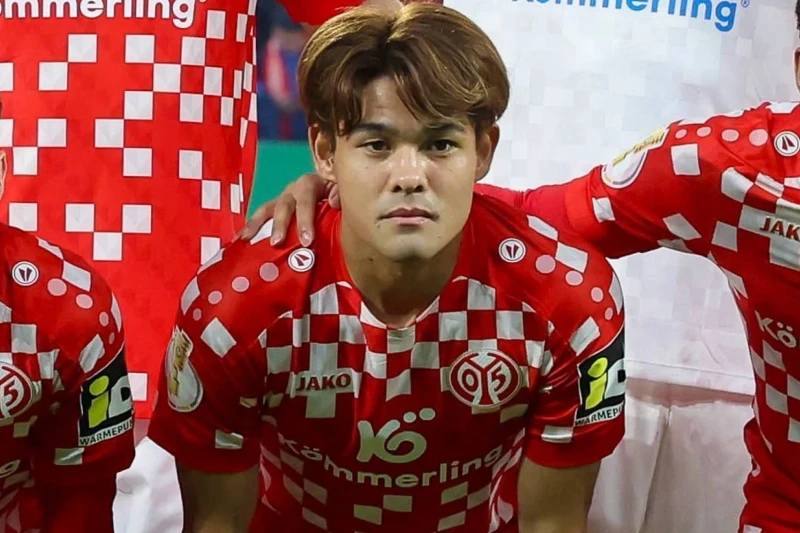 Liverpool are ready to transfer Japanese footballer for 60 million euros