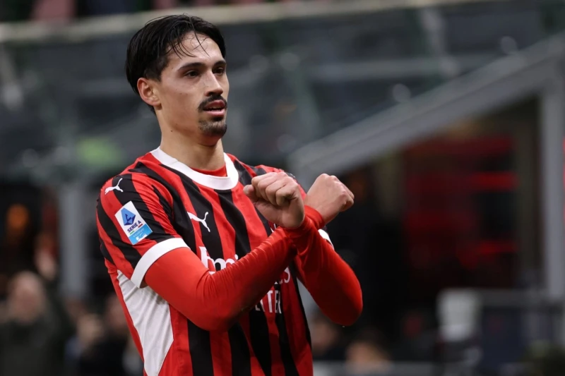 Milan Reyndersi yüksək məbləğə transfer edə bilər