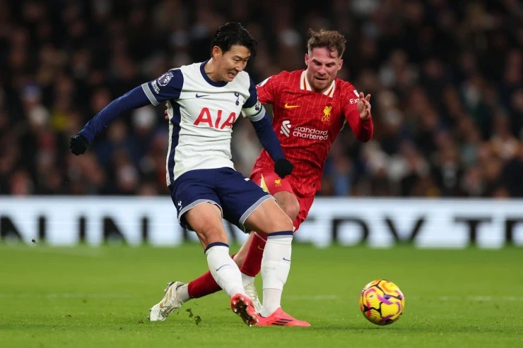 Tottenhem yarımfinalda Liverpulu məğlub etdi