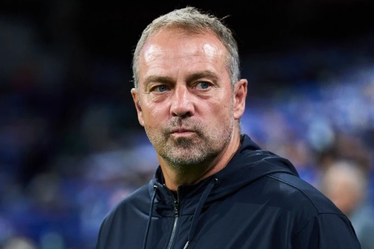 Hans-Dieter Flick'in Barcelona ile sözleşmesi 2028'e kadar uzayacak