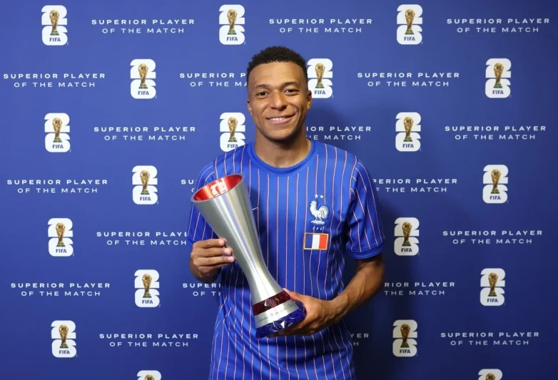 Kilian Mbappe Fransa - Mərakeş matçının ən yaxşı futbolçusu olub