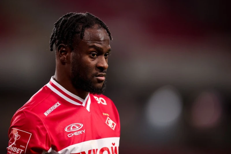 Viktor Mozes Kaysar klubuna keçdi