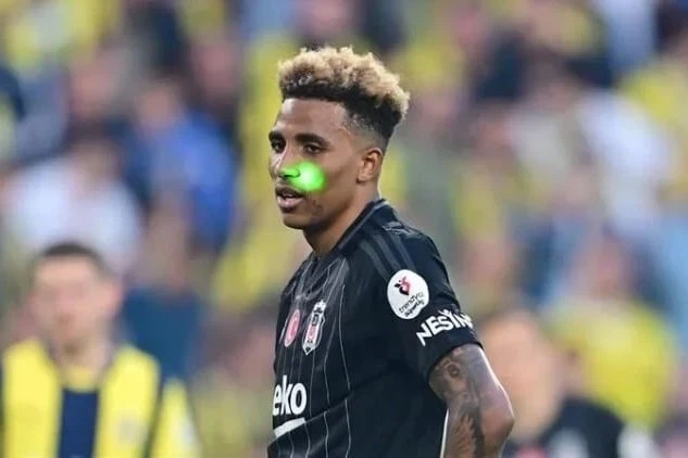 Beşiktaş futbolçusunun gözünə lazer tutan şəxs 1 il müddətinə azadlıqdan məhrum edildi