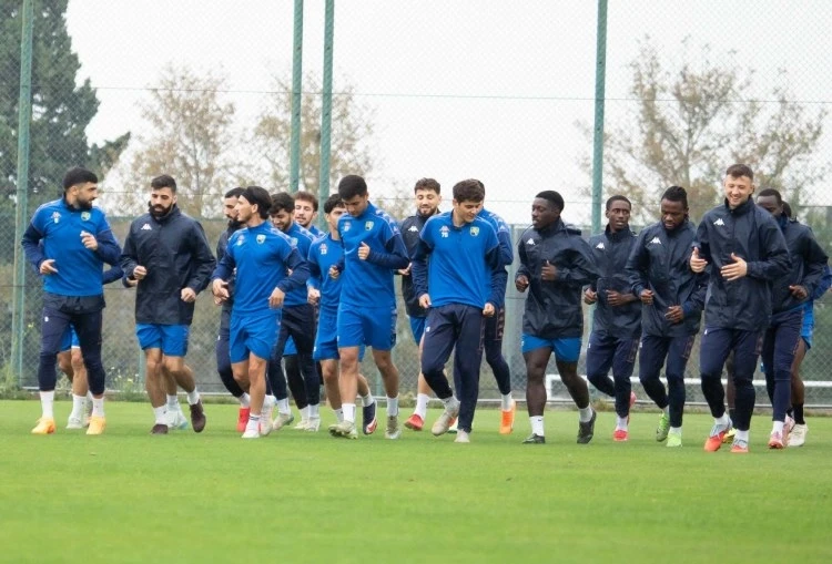 Kəpəz Şəfa ilə oyuna itkisiz hazırlaşır
