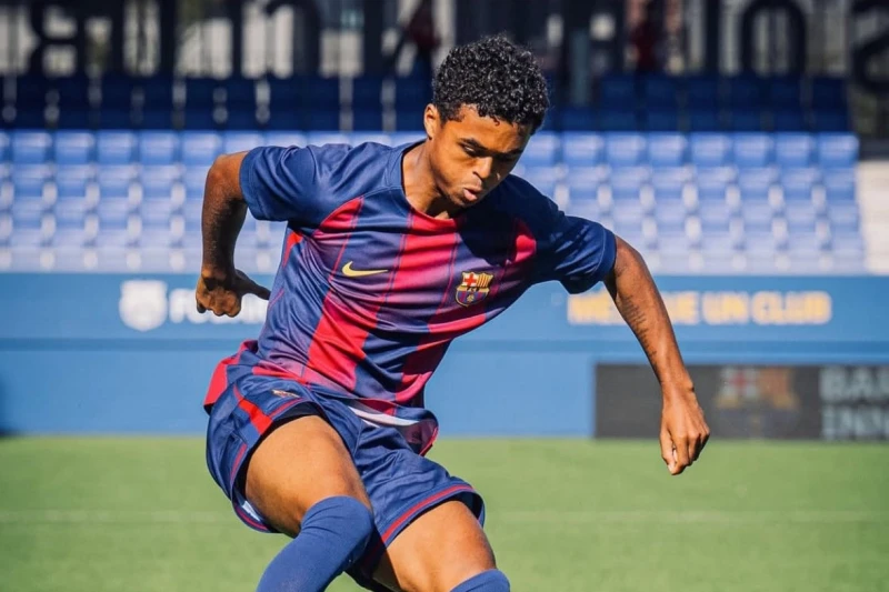 Барселона предложила Шане Клюйверту новый контракт