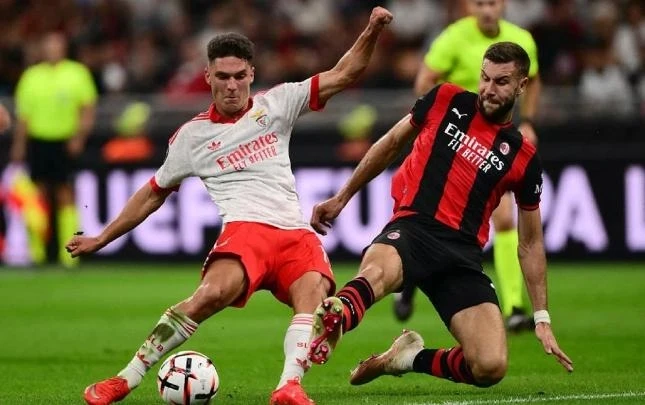 Milan 0-2 Benfika, Bayer 2-0 Çelye