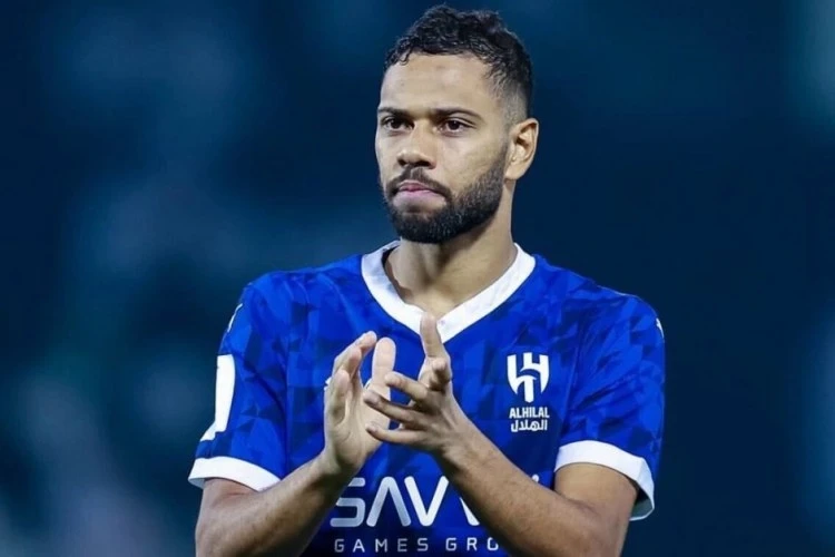 Renan Lodi Atletiko Mineyro ilə 5 illik müqavilə imzalayacaq