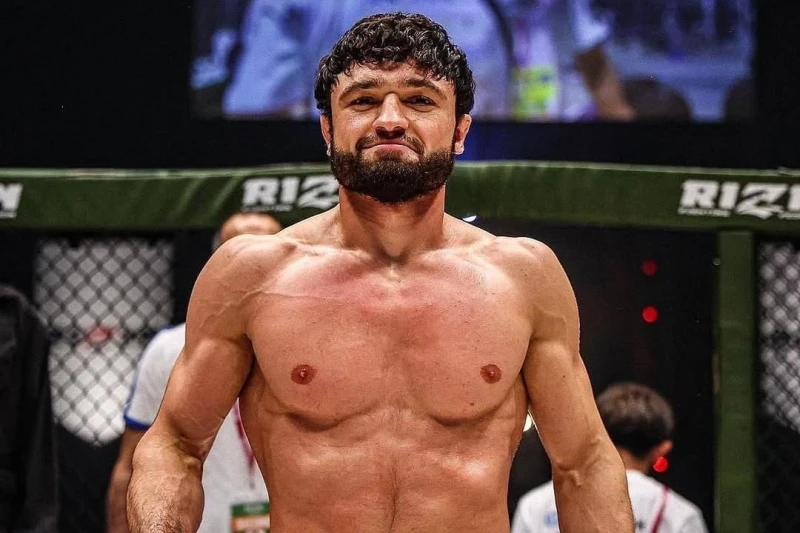 Vüqar Kərəmov: "Nə savadım var, nə də hər hansı bir sahədə işləməyə səbrim çatır."