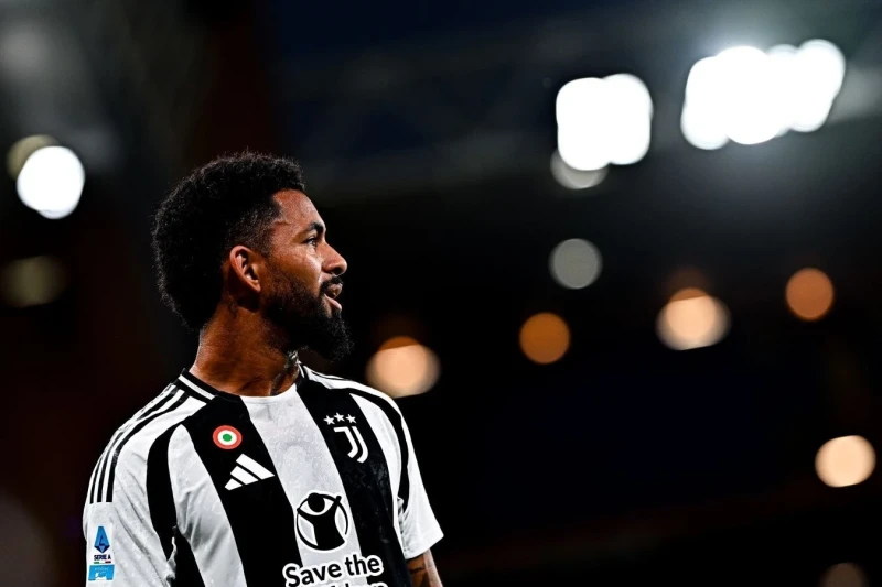 Aston Villa Duqlas Luisin transfer hüquqlarını almaqdan imtina etdi