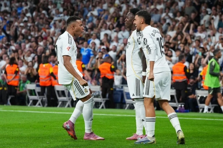 Real evaluates investor offers to sell 10 percent of its shares