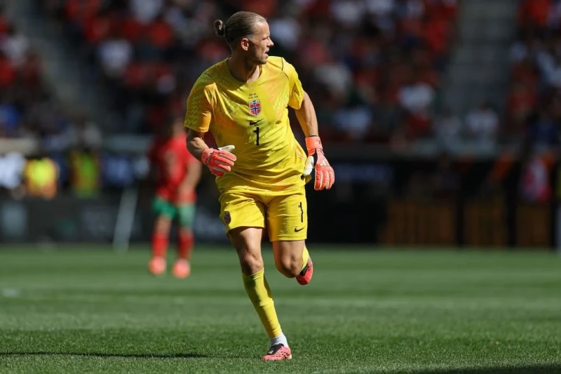 Norwegian goalkeeper may move to Manchester City