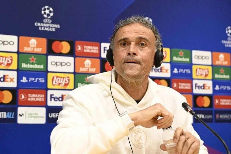 Luis Enrike “Barselona”nın iki ulduzunu dayandırmağın yolunu açıqladı