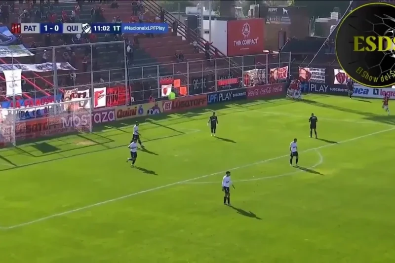 Two unusual goals in one minute in Argentina