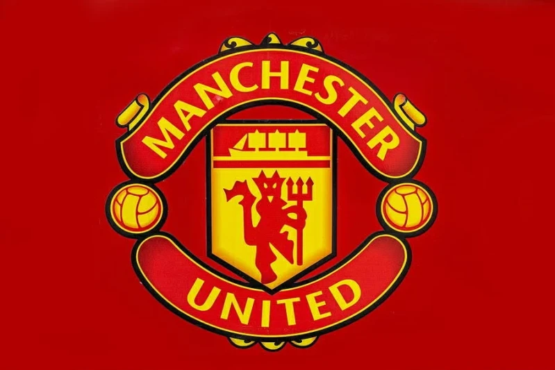 «Манчестер Юнайтед» потратит 230 миллионов долларов на усиление полузащиты