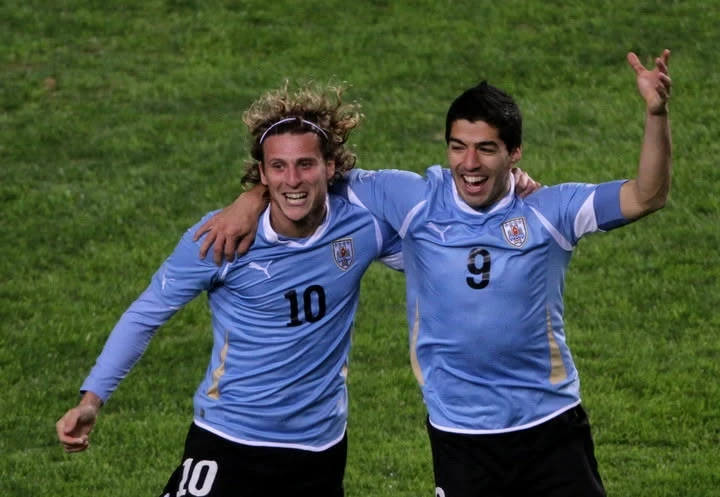Dieqo Forlan Uruqvay millisində Suaresin qayıdışını dəstəkləyib